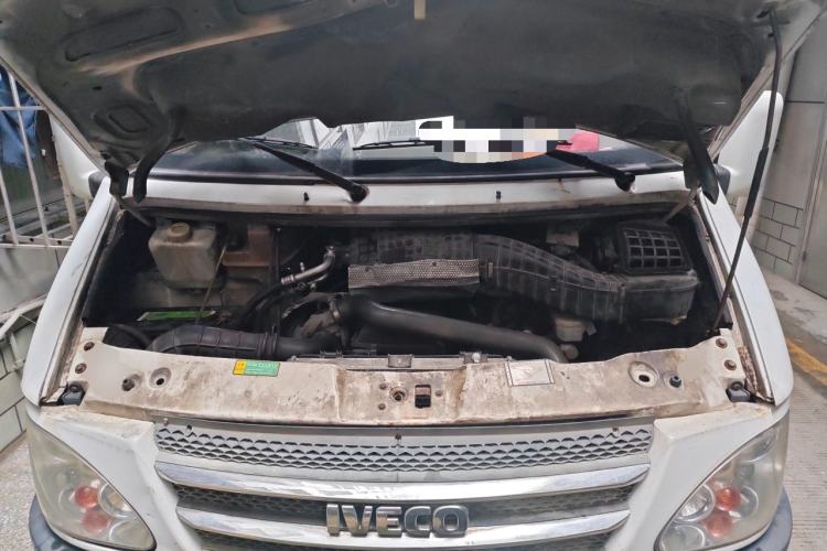 Used Iveco Power Daily  Engine Bay