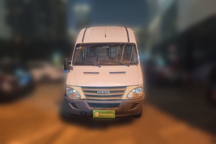 Used Iveco Power Daily 2013 2.5T-V39 Box Truck High Roof Exterior 1