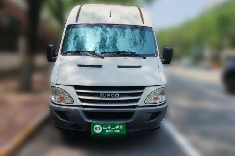 Used Iveco Power Daily  Front