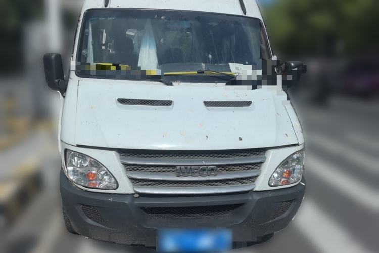 Used Iveco Power Daily  Front