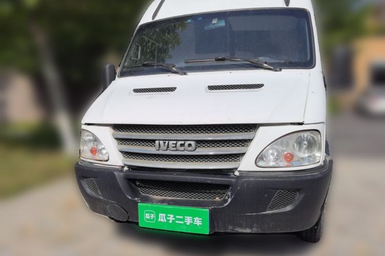 Used Iveco Power Daily  Front