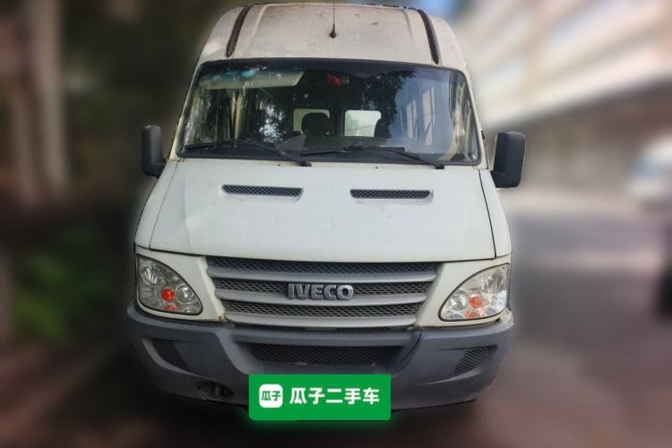 Used Iveco Power Daily 2013 2.5T-V39 Box Truck High Roof Front