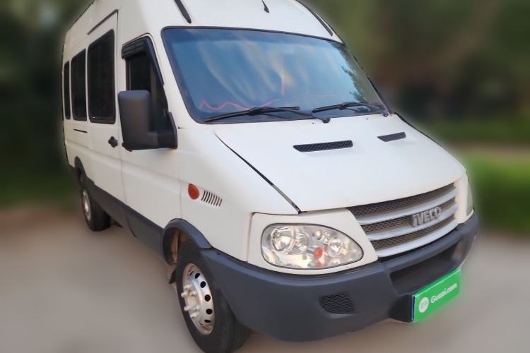 Used Iveco Power Daily 2013 2.8T-A36 Dual-Purpose Passenger and Cargo Vehicle Front Right 45 Deg