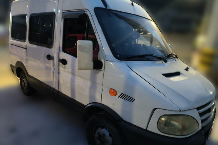 Used Iveco Power Daily 2013 2.8T-A32 All-Round Edition Front Right 45 Deg