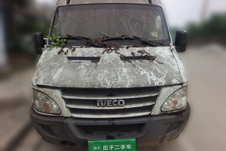 Used Iveco Power Daily 2013 2.5T-V39 Box Truck High Roof Front