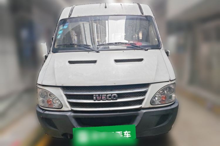 Used Iveco Power Daily  Front