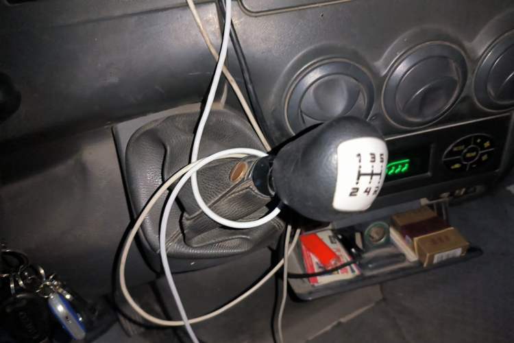 Used Iveco Power Daily 2013 2.8T-A32 All-Round Edition Gear Lever