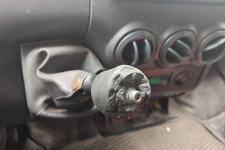 Used Iveco Power Daily 2013 2.8T-A32 Express Version Gear Lever