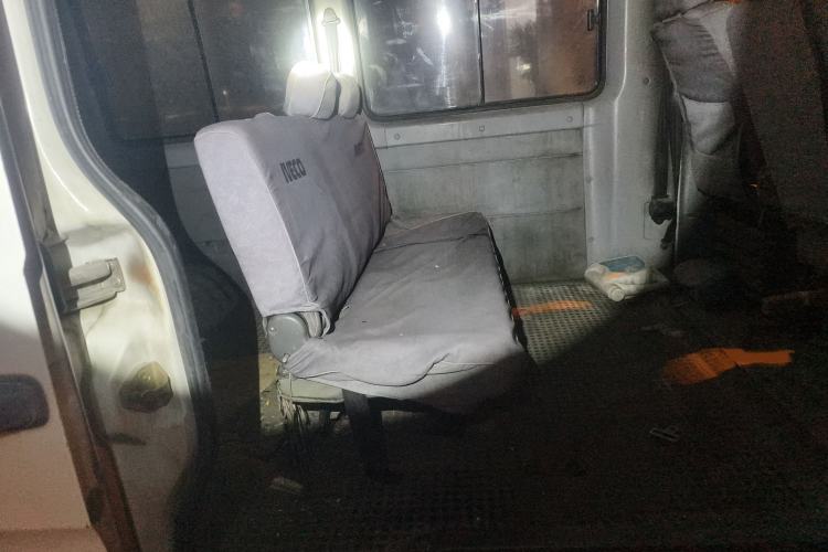 Used Iveco Power Daily 2013 2.5T-V39 Box Truck High Roof Interior 4