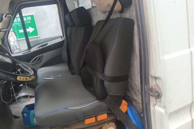 Used Iveco Power Daily 2013 2.8T-A32 All-Round Edition Left Front Seat