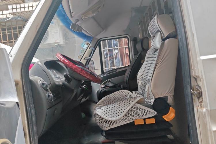 Used Iveco Power Daily  Left Front Seat