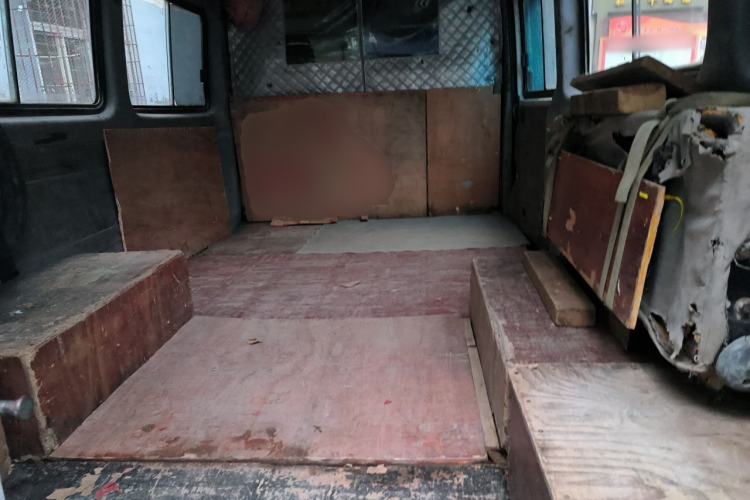 Used Iveco Power Daily 2013 2.8T-A32 All-Round Edition Left Rear Seat