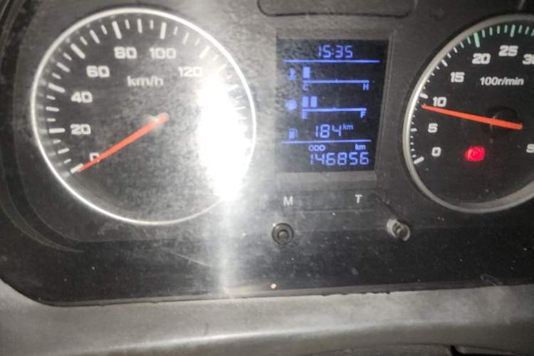 Used Iveco Power Daily 2013 2.8T-A36 Dual-Purpose Passenger and Cargo Vehicle Odometer Close Up
