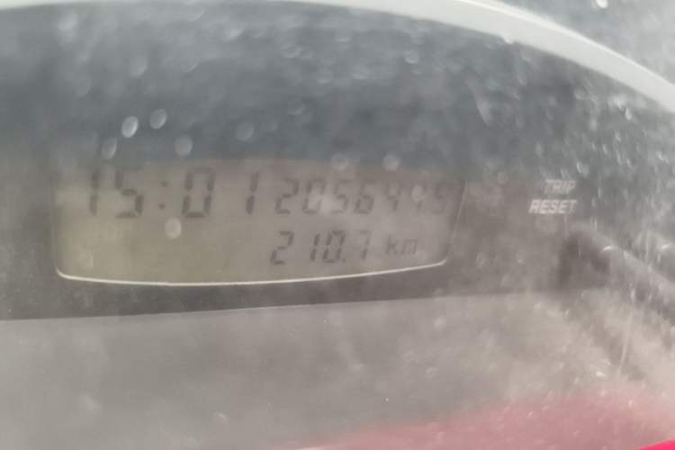 Used Iveco Power Daily 2013 2.8T-A32 All-Round Edition Odometer Close Up