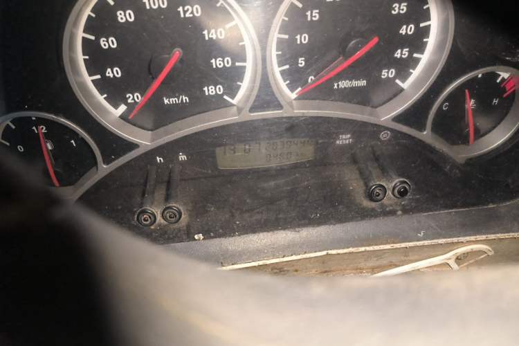 Used Iveco Power Daily 2013 2.8T-A32 All-Round Edition Odometer Close Up