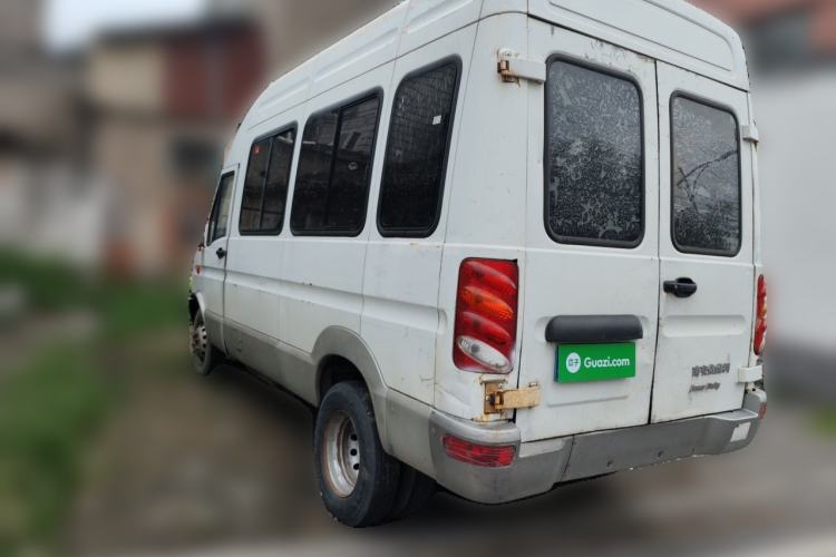 Used Iveco Power Daily 2013 2.5T-A37 Dual-Purpose High-Roof Van Rear Left 45 Deg