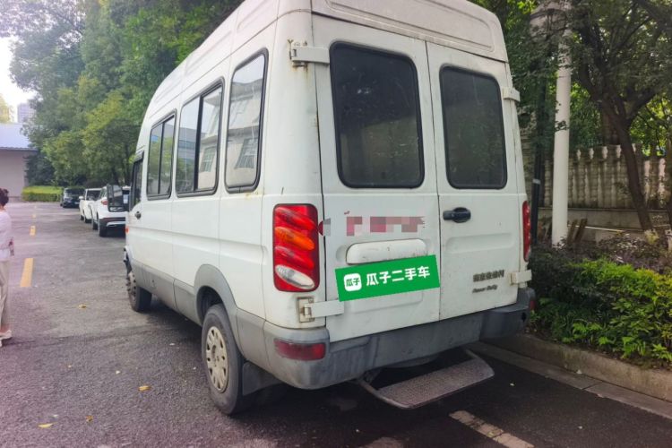 Used Iveco Power Daily 2013 2.5T-V39 Box Truck High Roof Rear Left 45 Deg