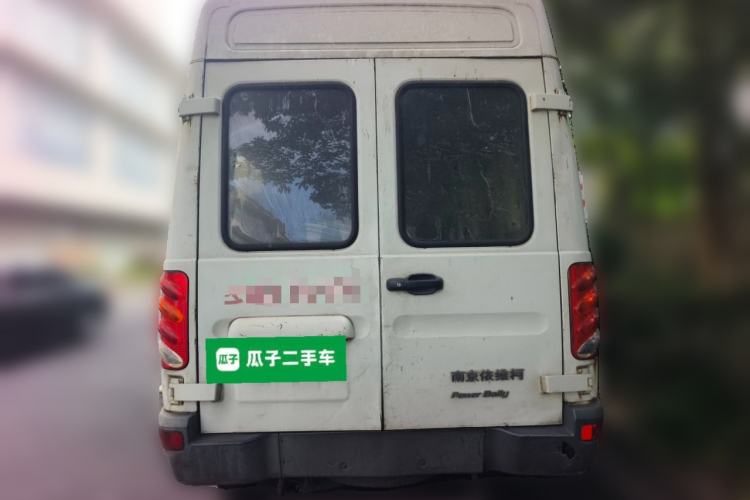 Used Iveco Power Daily 2013 2.5T-V39 Box Truck High Roof Rear