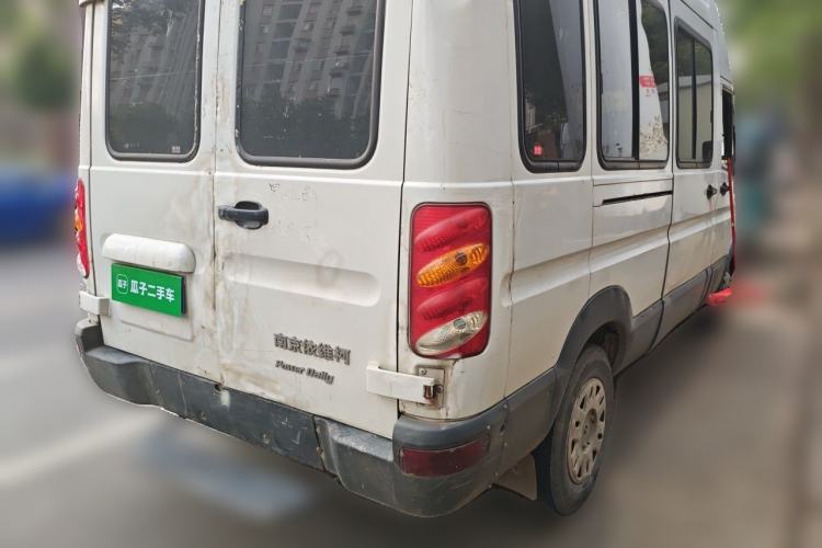 Used Iveco Power Daily 2013 2.5T-A37 Dual-Purpose High-Roof Van Rear Right 45 Deg
