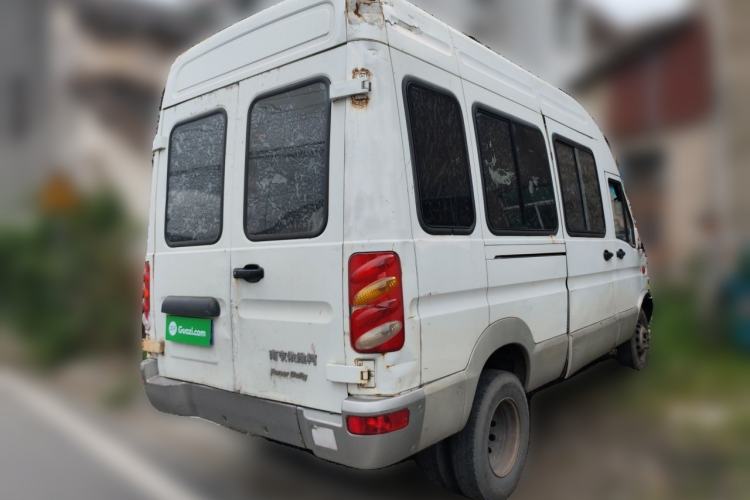 Used Iveco Power Daily 2013 2.5T-A37 Dual-Purpose High-Roof Van Rear Right 45 Deg