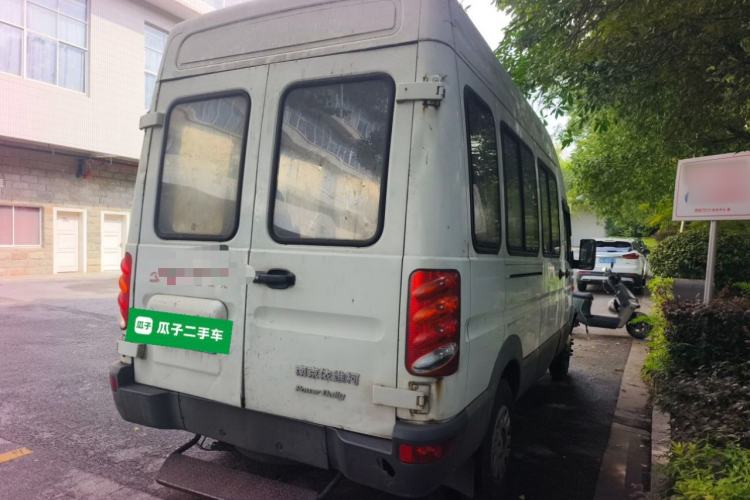 Used Iveco Power Daily 2013 2.5T-V39 Box Truck High Roof Rear Right 45 Deg