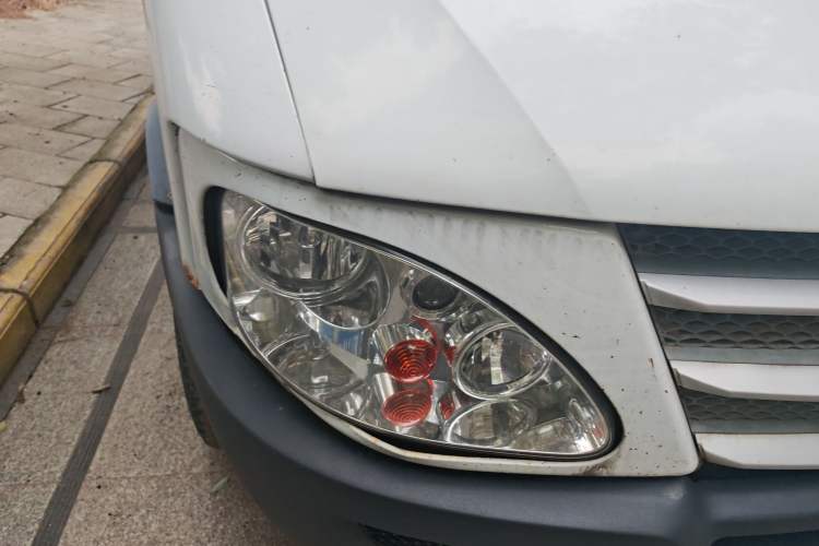 Used Iveco Power Daily 2013 2.5T-V39 Box Truck High Roof Right Front Headlight