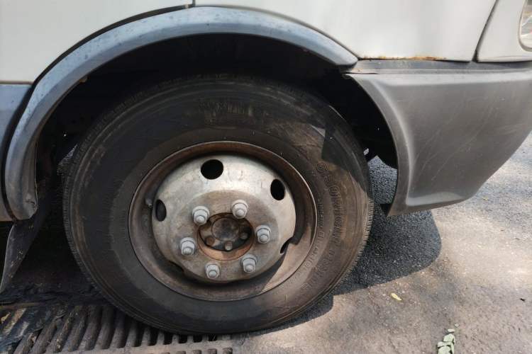 Used Iveco Power Daily  Right Front Wheel Hub