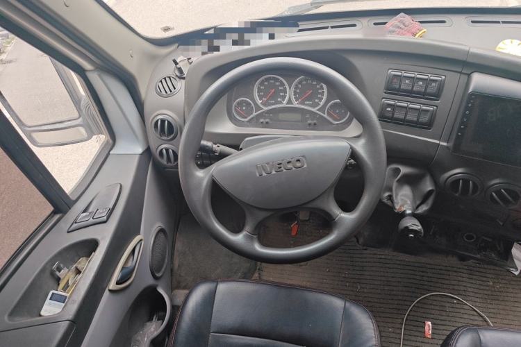 Used Iveco Power Daily 2013 2.8T-A32 Express Version Steering Wheel