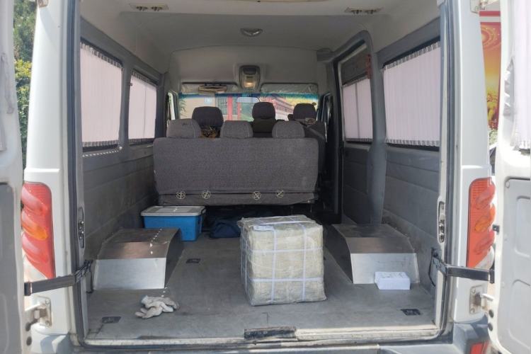 Used Iveco Power Daily 2013 3.0T-A37 Dual-Purpose Low-Roof F1C Van Trunk