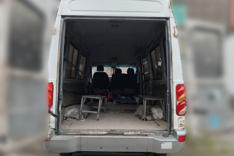 Used Iveco Power Daily 2013 2.5T-A37 Dual-Purpose High-Roof Van Trunk