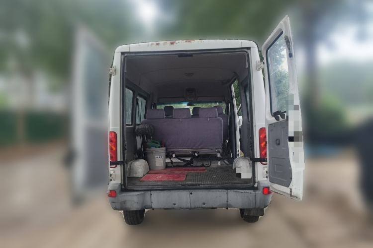 Used Iveco Power Daily 2013 2.8T-A32 All-Round Edition Trunk