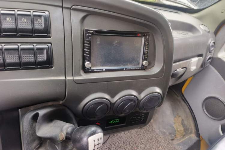 Used Iveco Power Daily 2013 2.8T-V36 Box Truck Audio And AC Panel