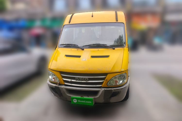 Used Iveco Power Daily 2013 2.8T-V36 Box Truck Front