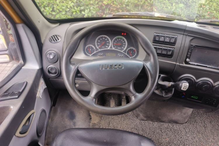 Used Iveco Power Daily 2013 2.8T-V36 Box Truck Steering Wheel