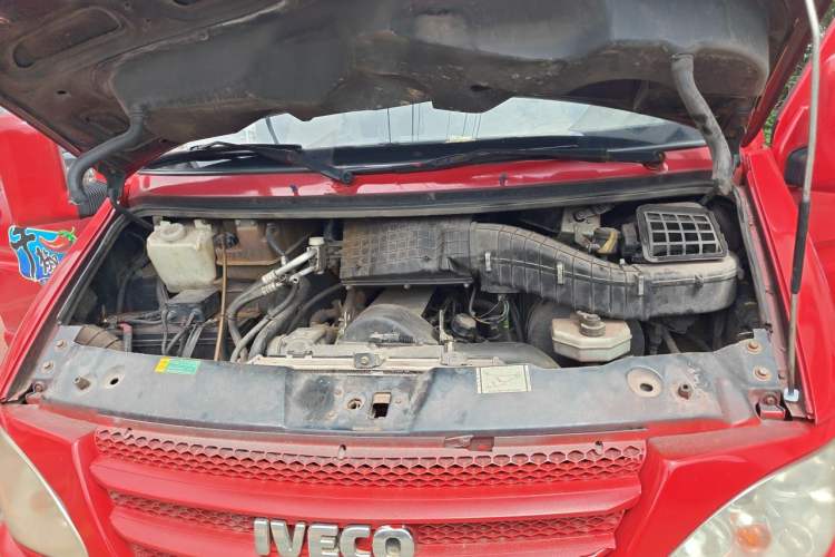 Used Iveco Power Daily  Engine Bay