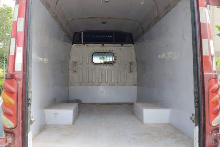 Used Iveco Power Daily  Trunk