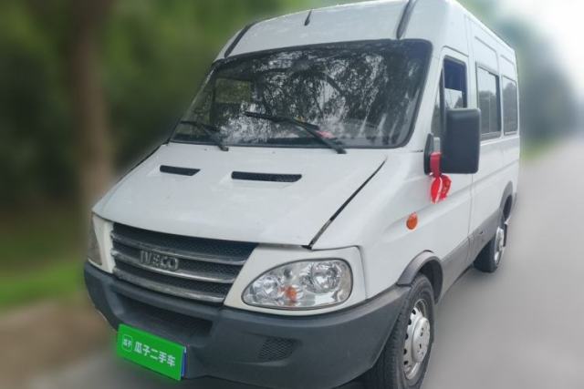 Used Iveco Power Daily 2.8 manual 6-seater