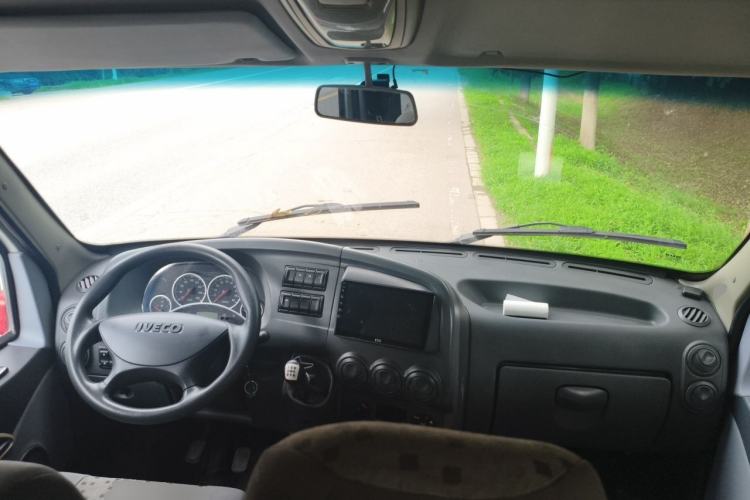 Used Iveco Power Daily  Center Console