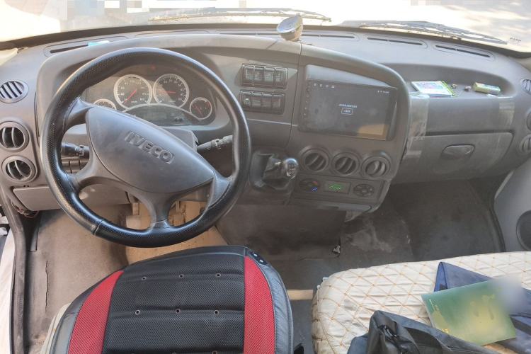 Used Iveco Power Daily  Center Console