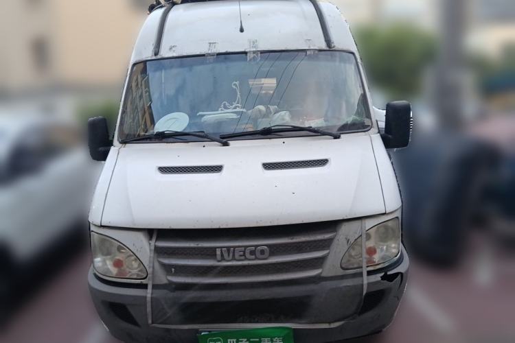 Used Iveco Power Daily  Front