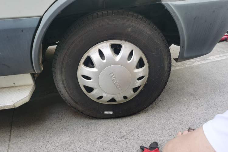 Used Iveco Power Daily  Right Front Wheel Hub