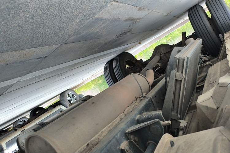 Used Iveco Power Daily  Chassis Front Right