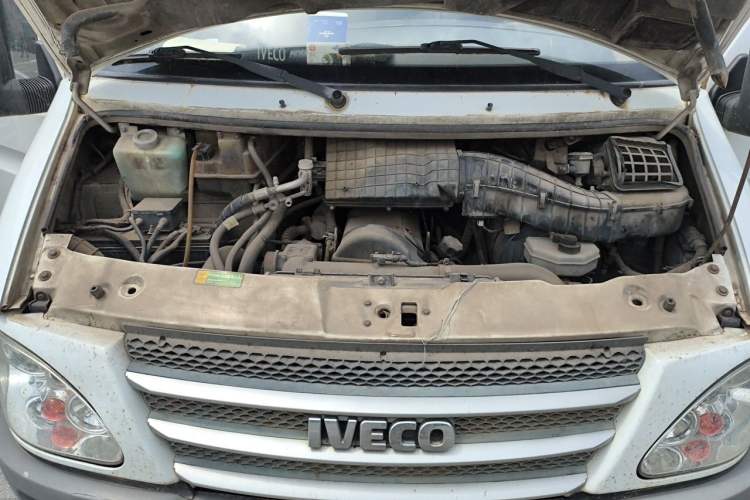 Used Iveco Power Daily  Engine Bay