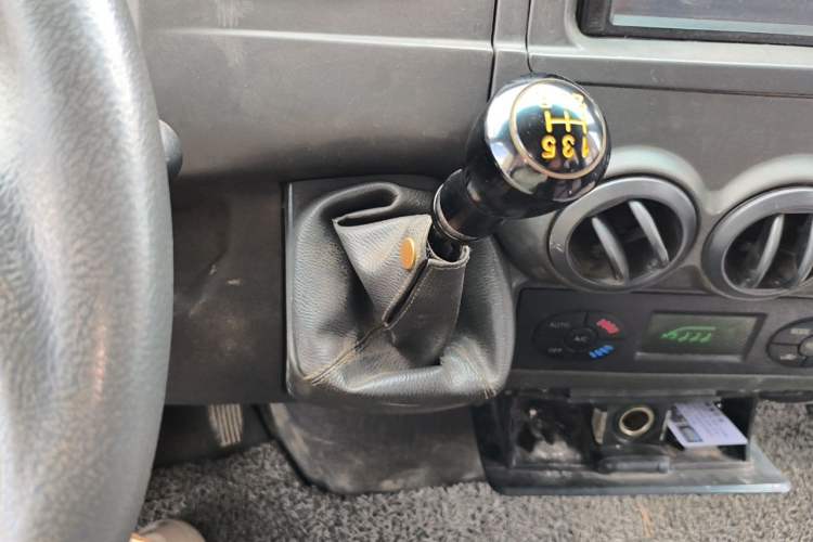 Used Iveco Power Daily  Gear Lever
