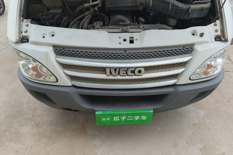 Used Iveco Power Daily  Engine Bay