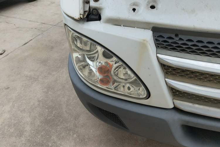 Used Iveco Power Daily  Right Front Headlight