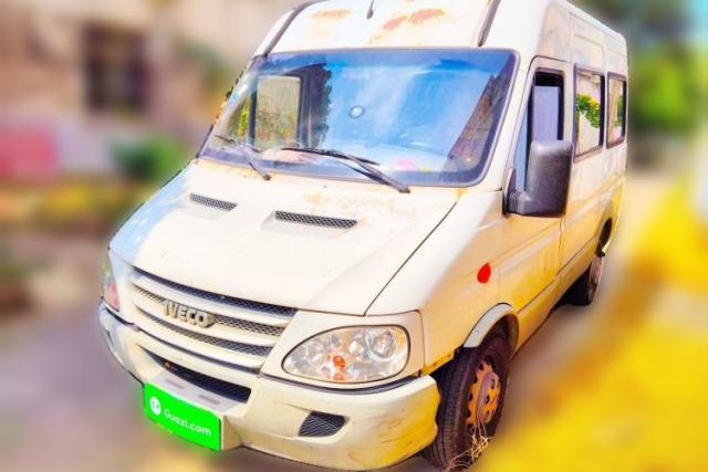 Used Iveco Power Daily Bodhi A32, short-wheelbase low-roof version