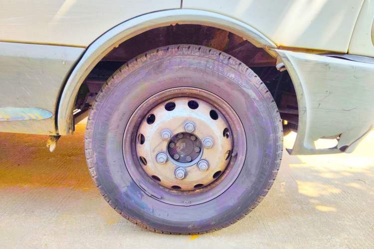 Used Iveco Power Daily  Right Front Wheel Hub