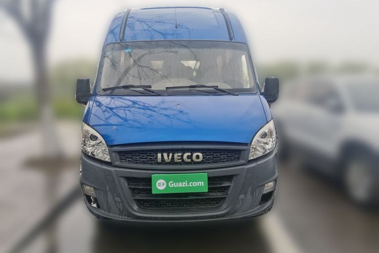 Used Iveco Power Daily 2017 2.5T Deluxe A37 High-Roof 6-7 Seater Bus 47Z5 Front
