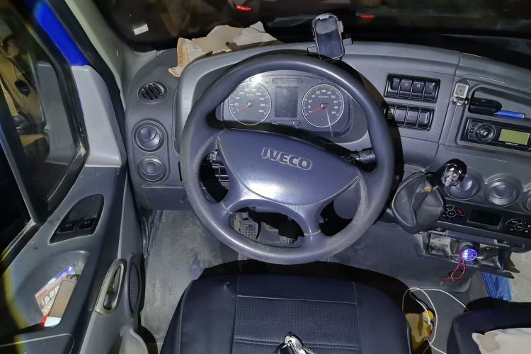 Used Iveco Power Daily 2017 2.5T Classic A37 High-Roof 7-Seater Passenger Van 47Z5 Steering Wheel